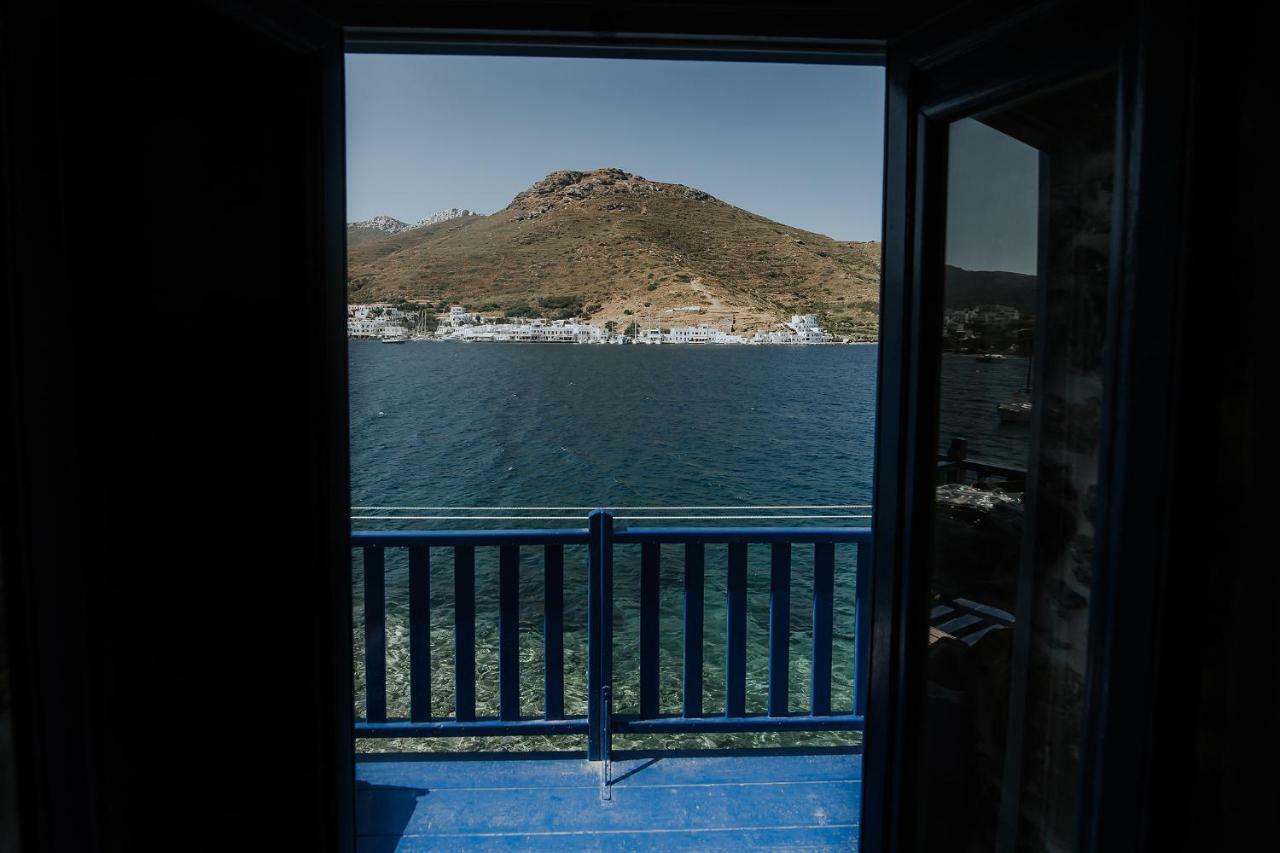 Amorgis Seaside Villa เอเกียลิ ภายนอก รูปภาพ